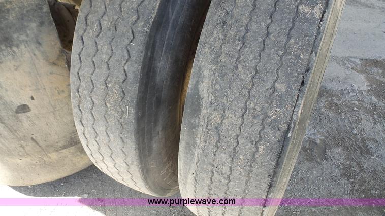 image for item K5106 2001 CPS end dump trailer