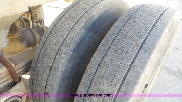 image for item K5106 2001 CPS end dump trailer