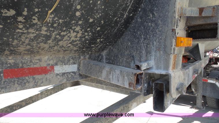 image for item K5106 2001 CPS end dump trailer