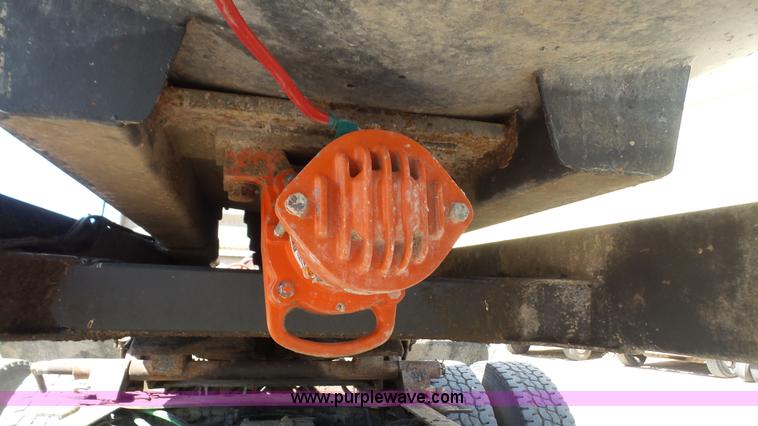 image for item K5106 2001 CPS end dump trailer