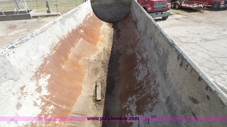 image for item K5106 2001 CPS end dump trailer