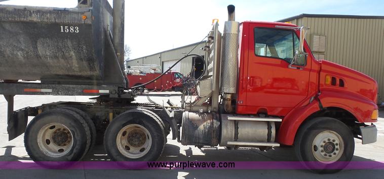 image for item K5107 1998 Ford AT9513 Aeromax 113 semi truck