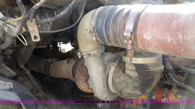 image for item K5107 1998 Ford AT9513 Aeromax 113 semi truck