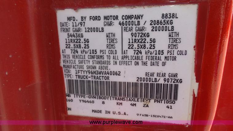 image for item K5107 1998 Ford AT9513 Aeromax 113 semi truck