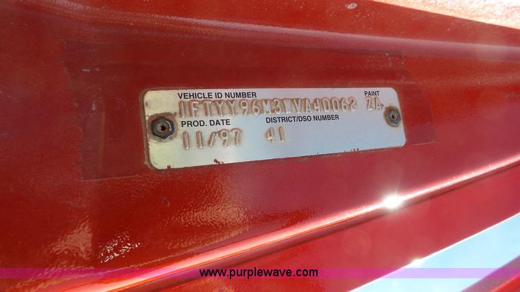 image for item K5107 1998 Ford AT9513 Aeromax 113 semi truck