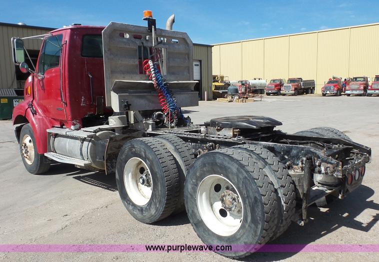 image for item K5109 2000 Sterling AT9513 semi truck