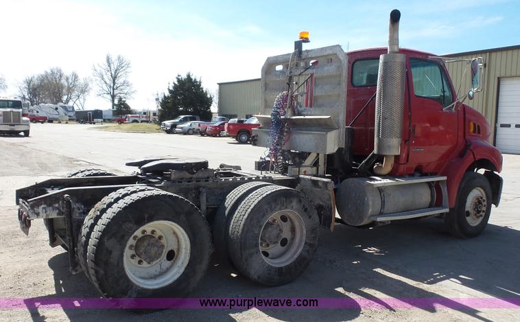 image for item K5109 2000 Sterling AT9513 semi truck
