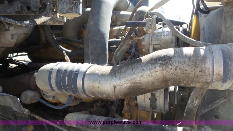 image for item K5109 2000 Sterling AT9513 semi truck