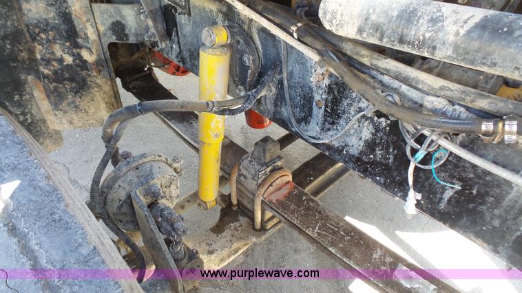 image for item K5109 2000 Sterling AT9513 semi truck