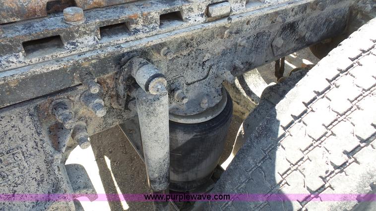 image for item K5109 2000 Sterling AT9513 semi truck