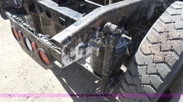 image for item K5109 2000 Sterling AT9513 semi truck