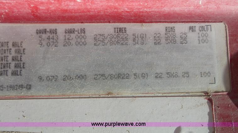 image for item K5109 2000 Sterling AT9513 semi truck