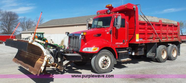 image for item K5115 2007 Peterbilt 335 dump truck