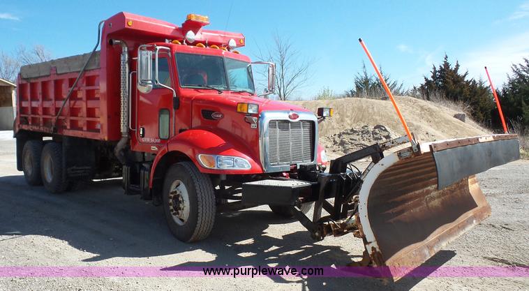 image for item K5115 2007 Peterbilt 335 dump truck