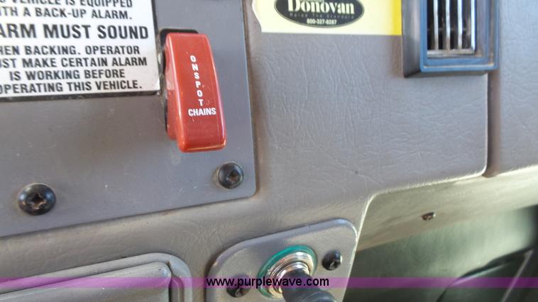 image for item K5115 2007 Peterbilt 335 dump truck