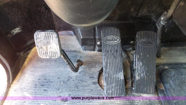 image for item K5115 2007 Peterbilt 335 dump truck