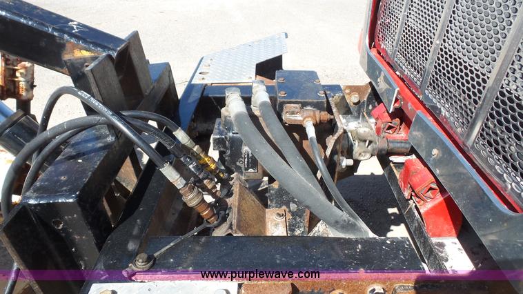 image for item K5115 2007 Peterbilt 335 dump truck