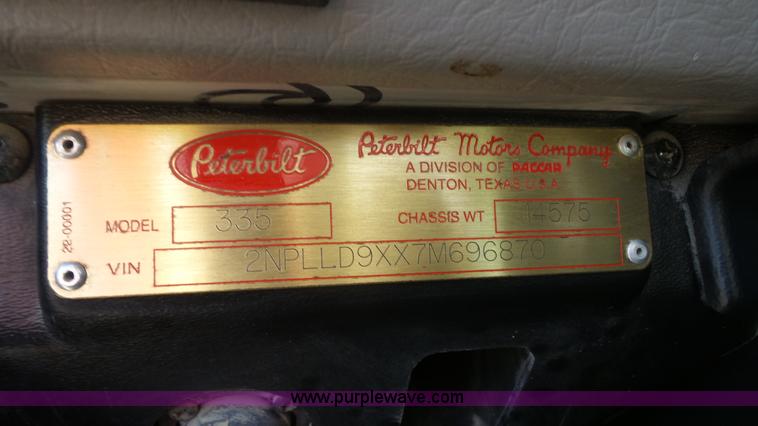 image for item K5115 2007 Peterbilt 335 dump truck