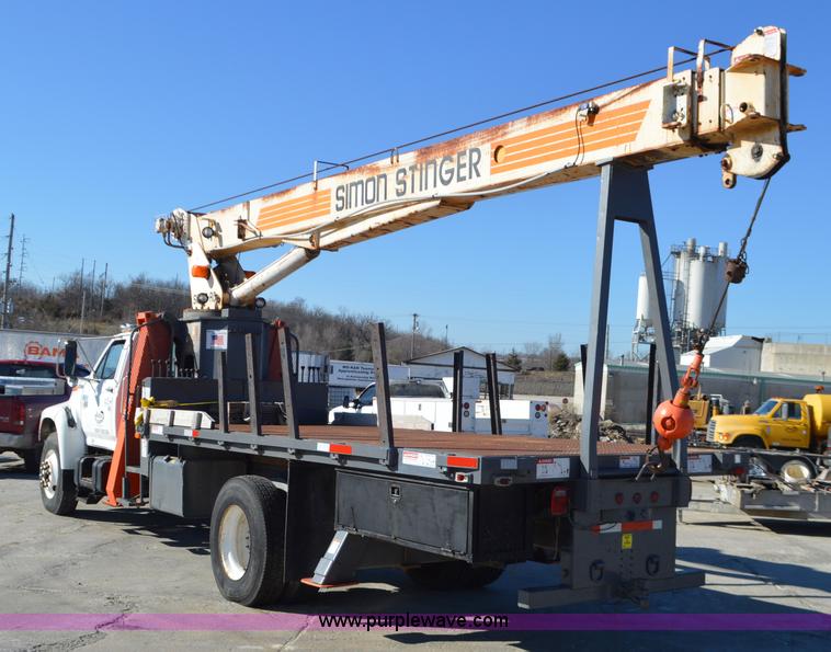 image for item K5453 1995 Ford F800 crane truck