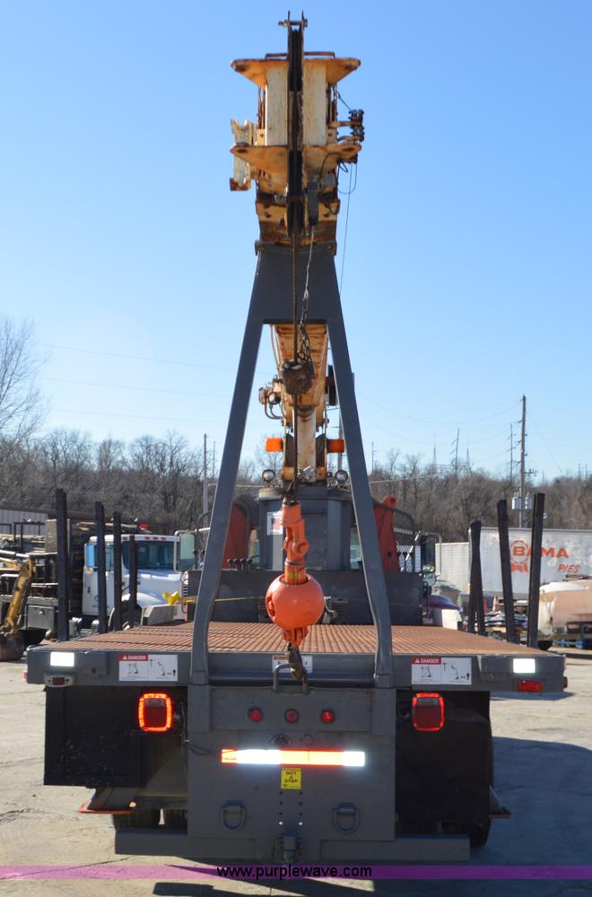 image for item K5453 1995 Ford F800 crane truck