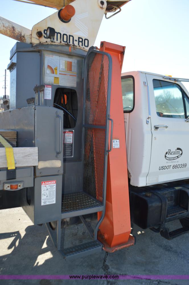 image for item K5453 1995 Ford F800 crane truck