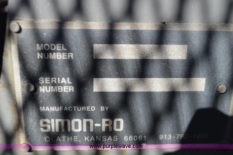 image for item K5453 1995 Ford F800 crane truck