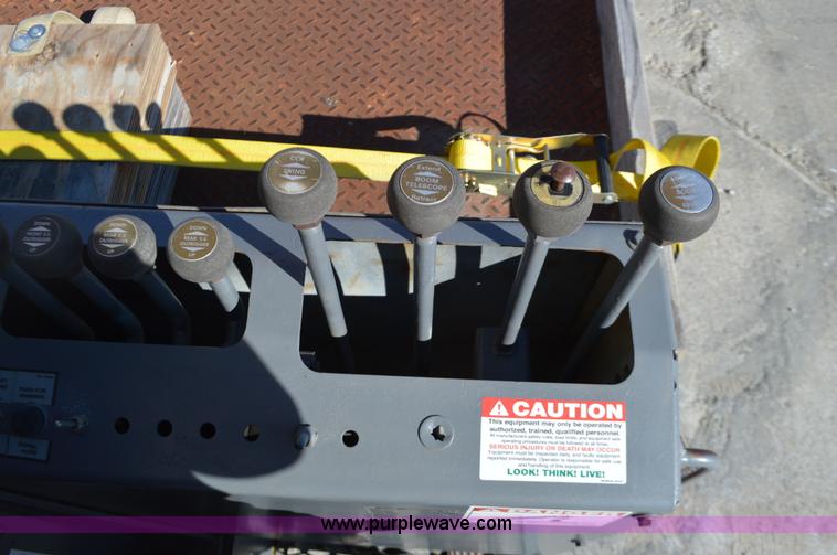 image for item K5453 1995 Ford F800 crane truck