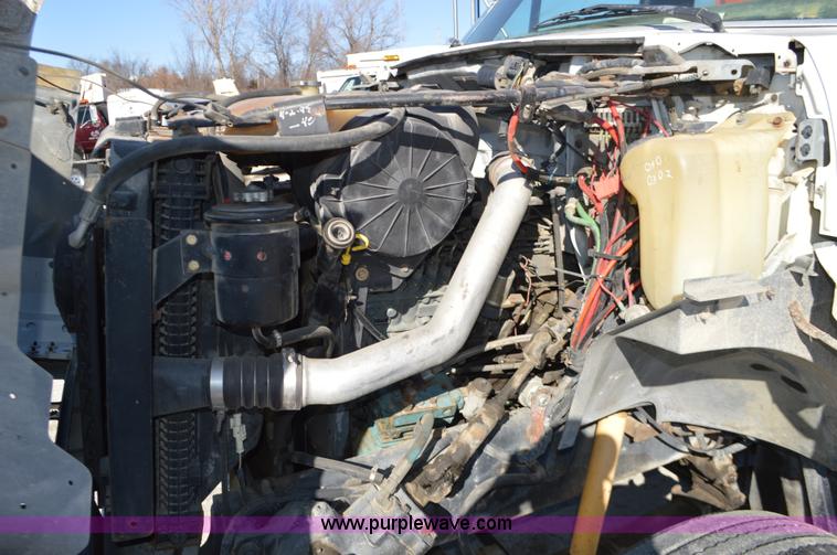 image for item K5453 1995 Ford F800 crane truck