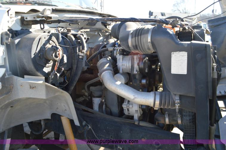 image for item K5453 1995 Ford F800 crane truck