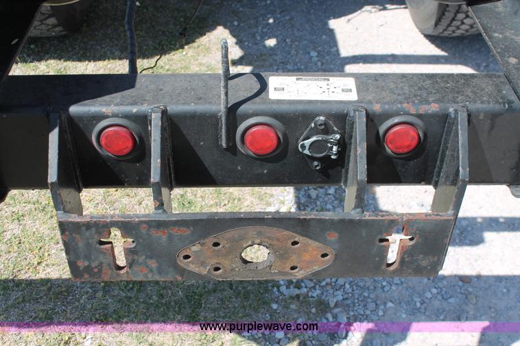 image for item K8988 1998 Ford F800 truck cab and chassis