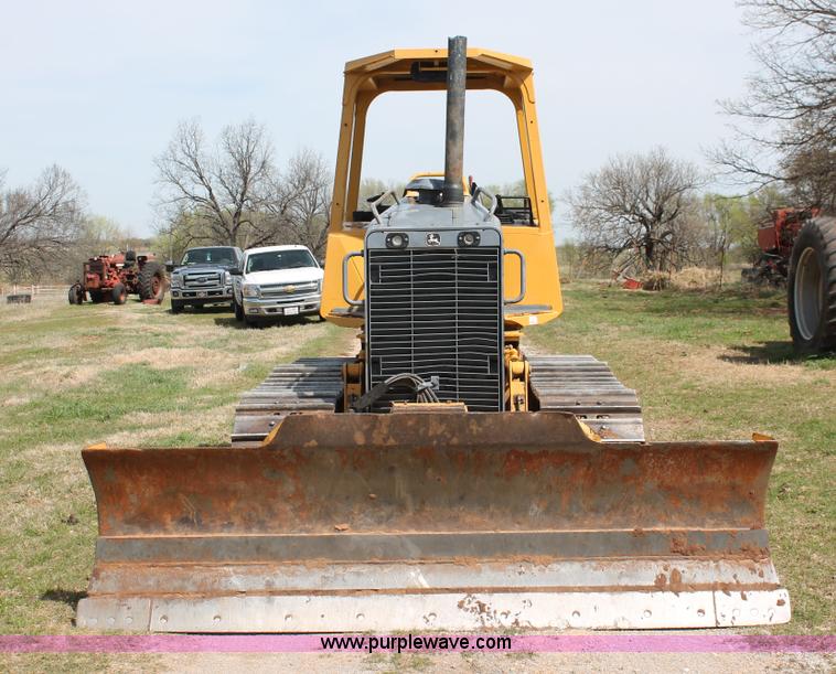 image for item K8996 2004 John Deere 650H XLT dozer