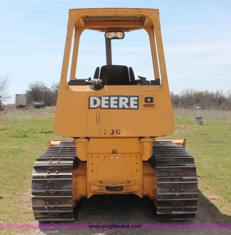 image for item K8996 2004 John Deere 650H XLT dozer