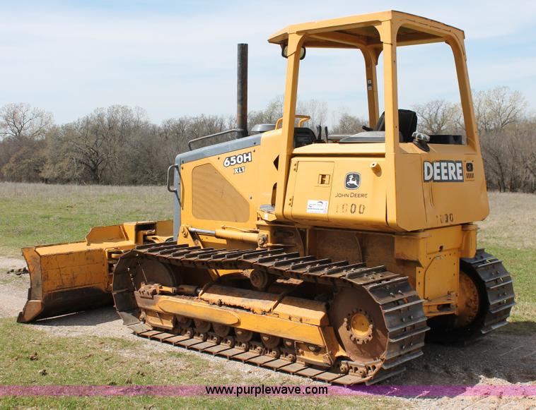 image for item K8996 2004 John Deere 650H XLT dozer