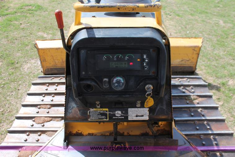 image for item K8996 2004 John Deere 650H XLT dozer
