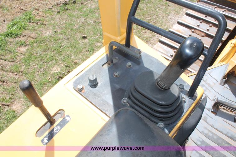 image for item K8996 2004 John Deere 650H XLT dozer