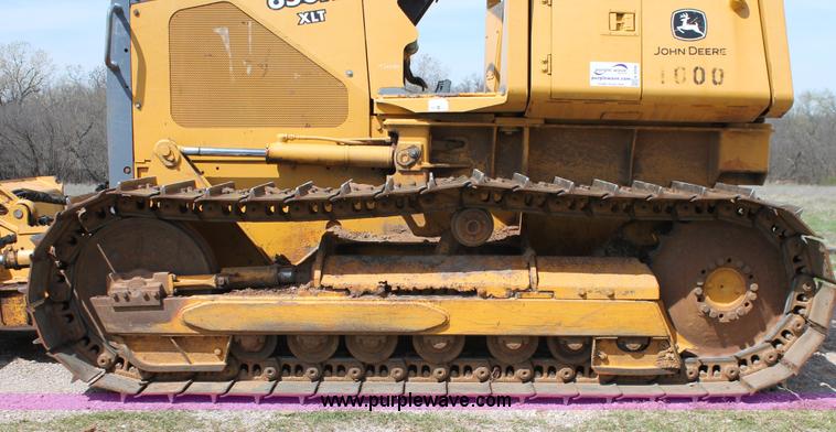 image for item K8996 2004 John Deere 650H XLT dozer