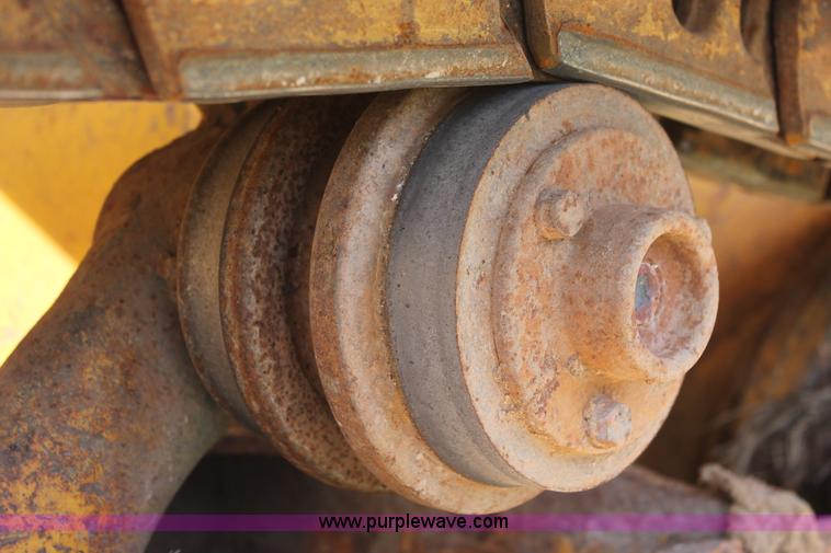 image for item K8996 2004 John Deere 650H XLT dozer