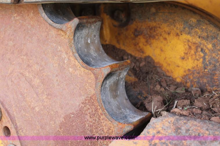 image for item K8996 2004 John Deere 650H XLT dozer