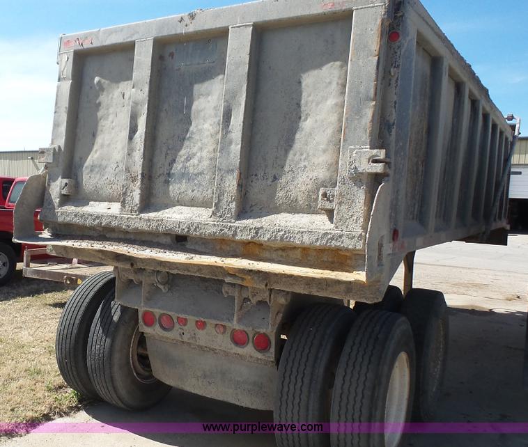 image for item L3624 1998 Hilbilt end dump trailer