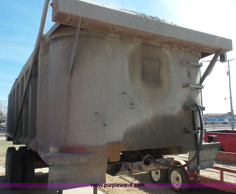 image for item L3624 1998 Hilbilt end dump trailer