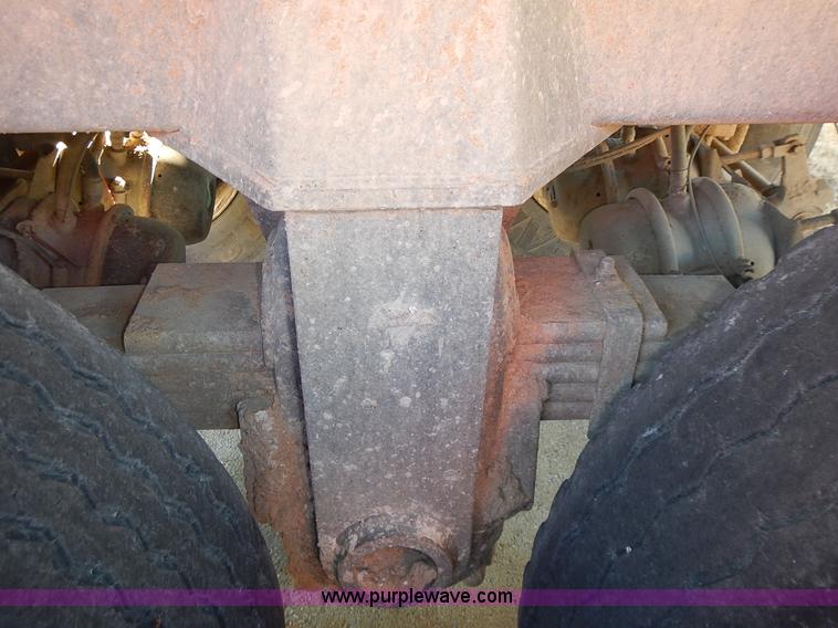 image for item L3624 1998 Hilbilt end dump trailer