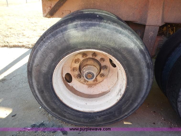 image for item L3624 1998 Hilbilt end dump trailer