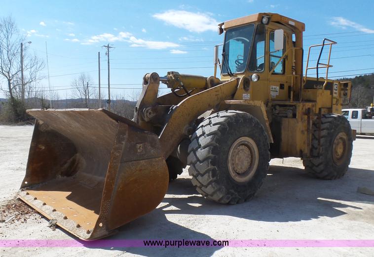 image for item L5466 1986 Caterpillar 966D wheel loader
