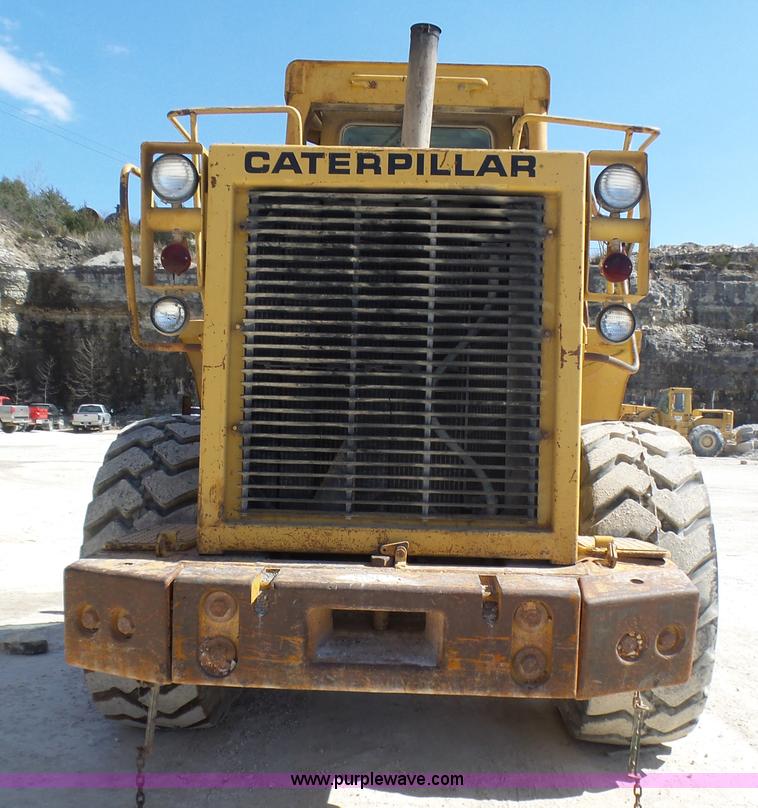 image for item L5466 1986 Caterpillar 966D wheel loader