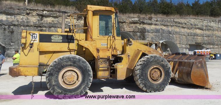 image for item L5466 1986 Caterpillar 966D wheel loader