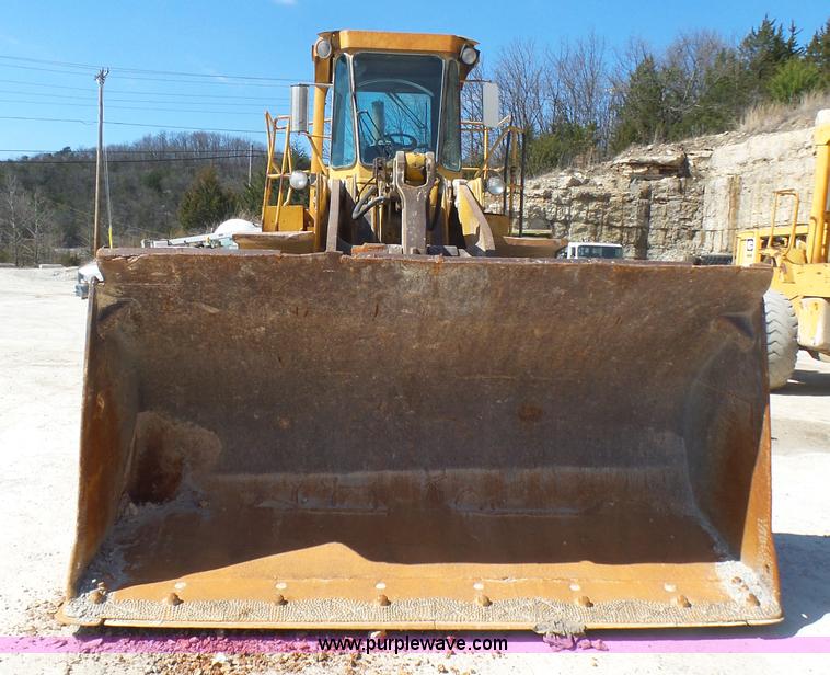 image for item L5466 1986 Caterpillar 966D wheel loader