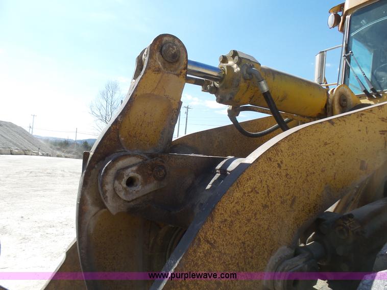 image for item L5466 1986 Caterpillar 966D wheel loader