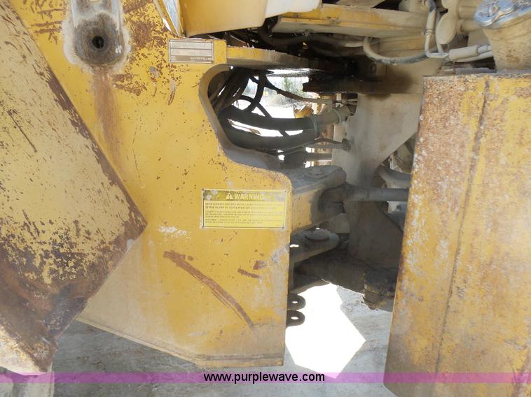 image for item L5466 1986 Caterpillar 966D wheel loader