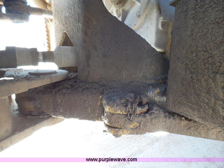 image for item L5466 1986 Caterpillar 966D wheel loader