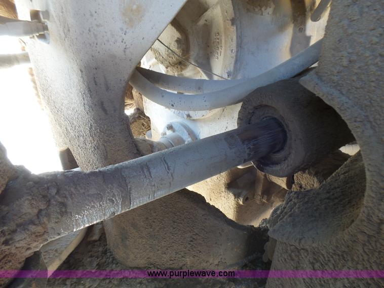 image for item L5466 1986 Caterpillar 966D wheel loader